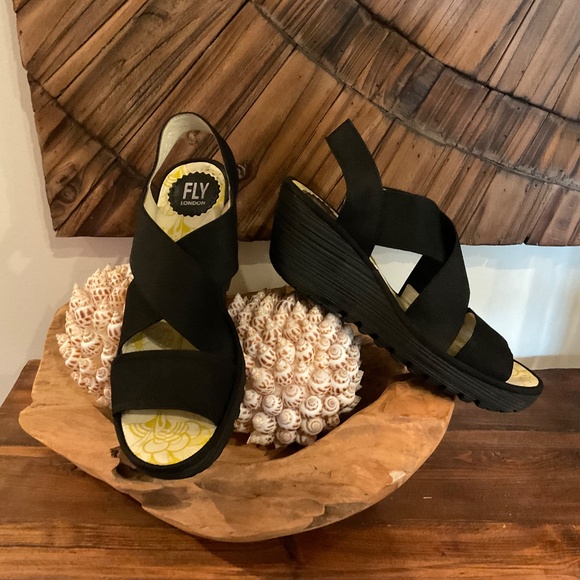 Fly London YAJI 888FLY Cupido Leather Wedge Sandals, Color Black, Size 38 - Picture 5 of 6